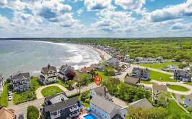 The Lighthouse Inn & Suites